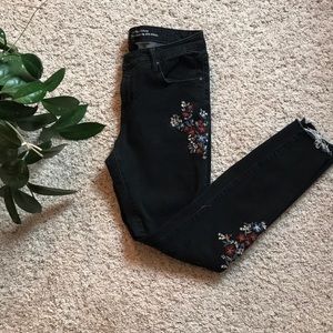 Embroidered Skinny Jeans
